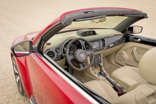 Volkswagen Beetle Cabrio - model decapotabil